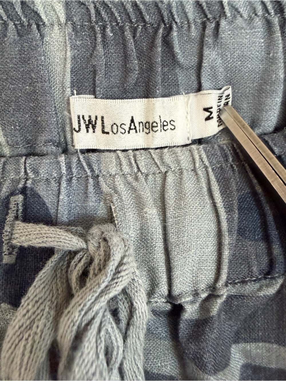 Johnny Was JW Los Angeles Linen Camo Pants with Embroidered bottom - Picture 6 of 8